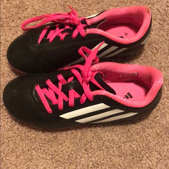 Girls Adidas Soccer Cleats - Picture 1 of 3